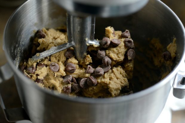 Chocolate Chip Cookies l SimplyScratch.com (12)