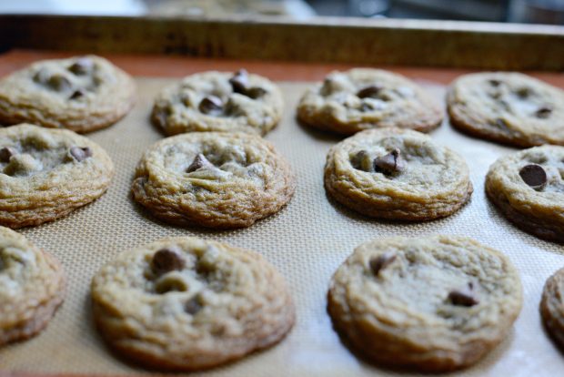 Homemade Chocolate Chip Cookies l SimplyScratch.com (15)