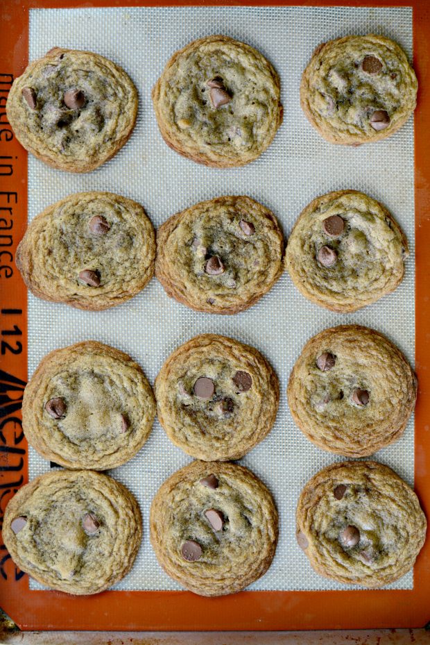 Chocolate Chip Cookies l SimplyScratch.com 
