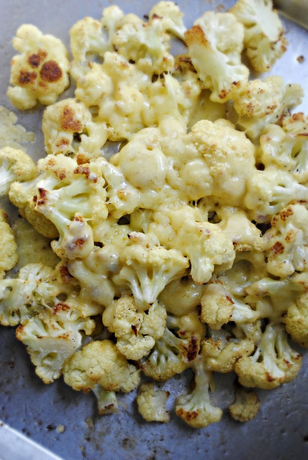 Roasted Cheddar Cauliflower l SimplyScratch.com