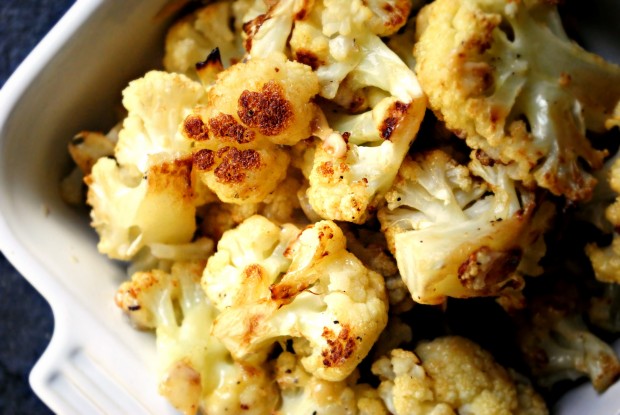 Roasted Cheddar Cauliflower l SimplyScratch.com