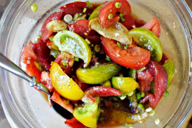 Balsamic Heirloom Tomato Salad l SimplyScratch.com