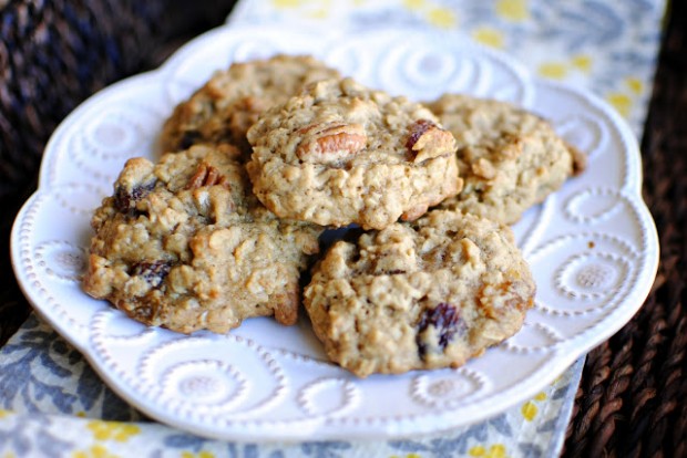 Pecan Rum Raisin Oatmeal Cookies l SimplyScratch.com