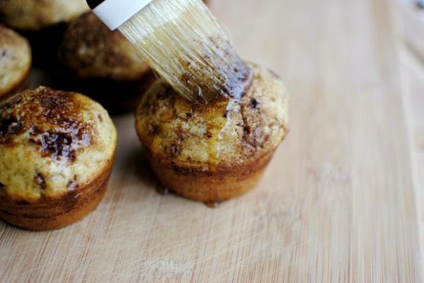 Cinnamon Sugar Swirled Pancake Muffins l SimplyScratch.com