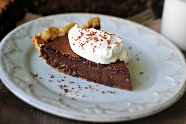 Easy Chocolate Pie l SimplyScratch.com