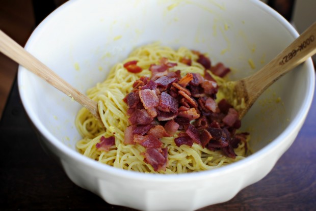 Simple Spaghetti Carbonara l SimplyScratch.com