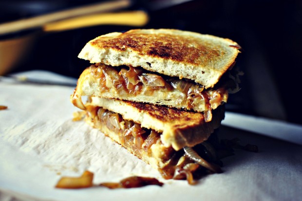 French Onion Soup Grilled Cheese Sandwiches