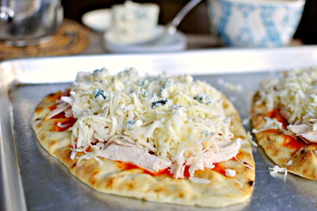 Buffalo Chicken Flat Bread Pizza - Blue Cheese Sprinkle
