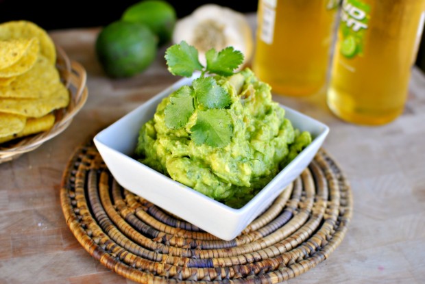 Roasted Garlic Guacamole 02 www.SimplyScratch.com