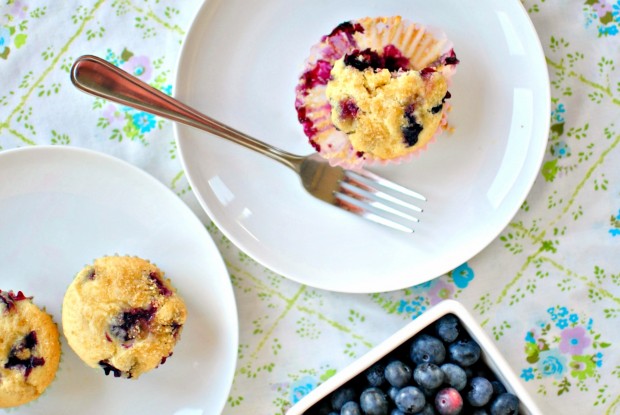 Homemade Blueberry Muffins ll www.SimplyScratch.com