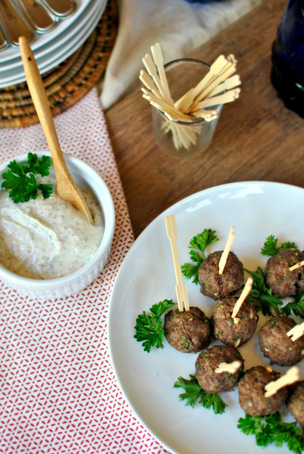 Mini Gyro Meatballs l www.SimplyScratch.com #appetizer