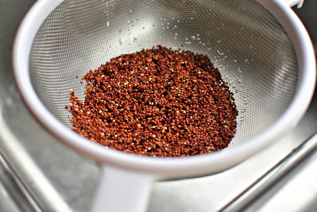 rinse quinoa