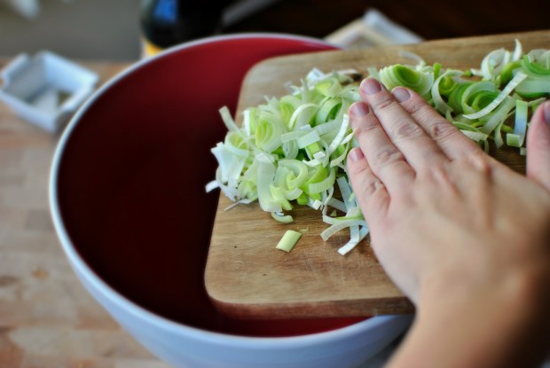 drop the leeks into water and swish