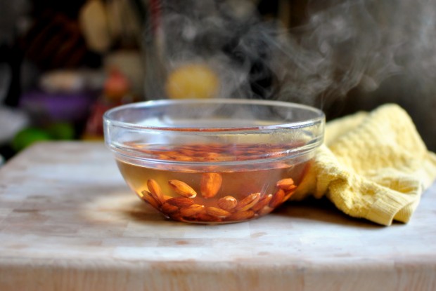 How to Blanch Almonds soak