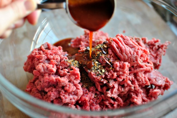 Griddled Steak Burgers with Jarlsberg + Sautéed Onions pour