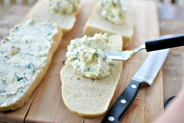 Parmesan Roasted Garlic Bread l SimplyScratch.com