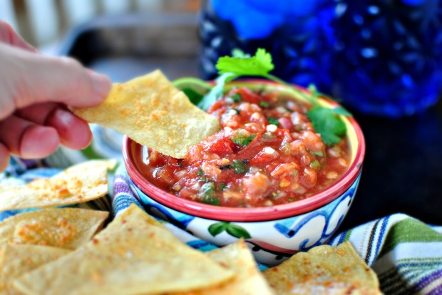 Roasted Tomato Salsa + Baked Tortilla Chips www.SimplyScratch.com dip