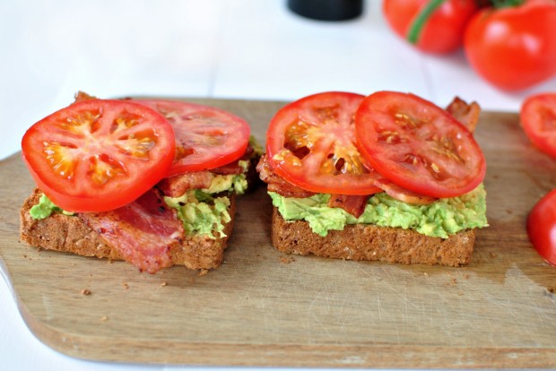 Bacon, Tomato + Avocado Smashed Toast l www.SimplyScratch.com tomatoes