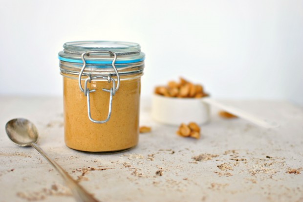 Honey Roasted Peanut Butter l www.SimplyScratch.com #recipe