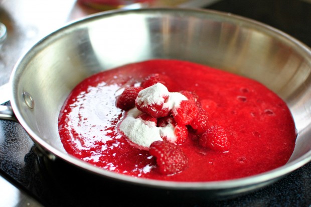 Quick Skillet Raspberry Jam www.SimplyScratch.com pectin