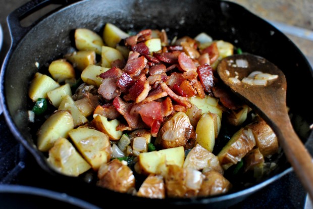 Bacon, Potato + Poblano Breakfast Skillet l www.SimplyScratch.com bacon
