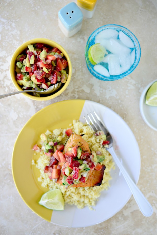 Citrus Salmon + Strawberry Avocado Salsa l www.SimplyScratch.com #salmon