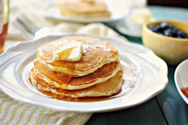 Perfect Buttermilk Pancakes via www.SimplyScratch.com