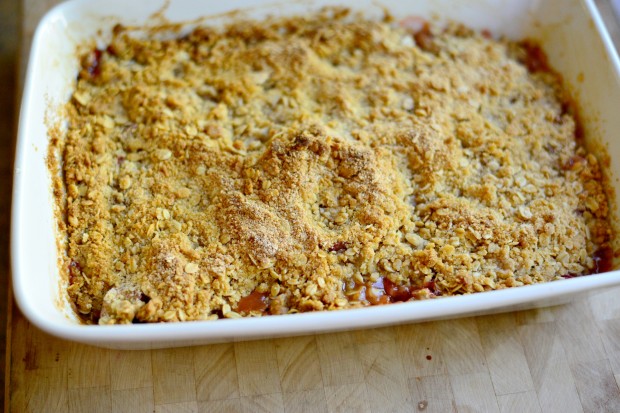 Rhubarb Crumble l www.SimplyScratch.com bubbly