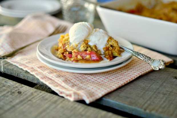 Rhubarb Crumble via www.SimplyScratch.com