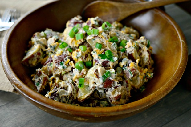 Southwest Potato Salad via www.SimplyScratch.com #summer #grilling #recipe
