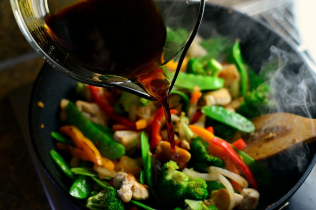 Honey Ginger Chicken Noodle Stir Fry l www.SimplyScratch.com sauce