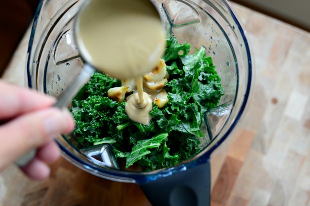 Roasted Garlic Kale Hummus l www.SimplyScratch (2)