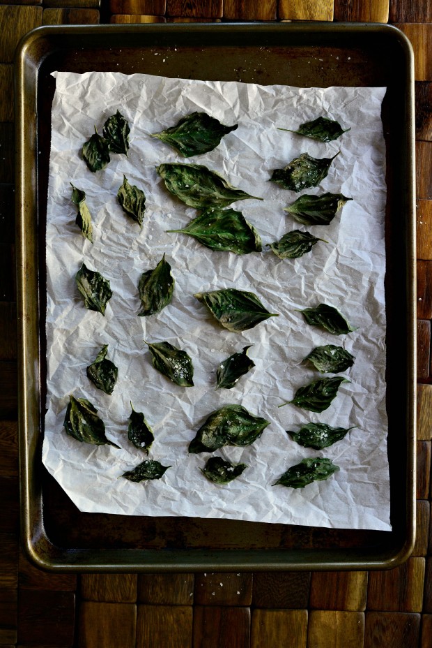 Baked Basil Chips l SimplyScratch.com