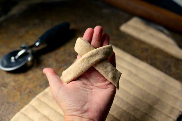 Whole Wheat Salted Pumpkin Spice Knots l SimplyScratch.com (11)