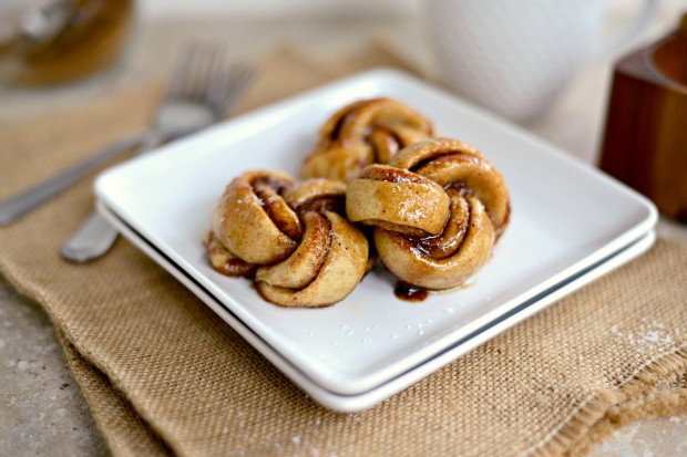 Whole Wheat Salted Pumpkin Spice Knots l SimplyScratch.com