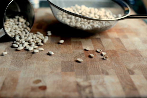 How To Soak and Cook Dried Beans l SimplyScratch.com