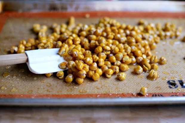 Honey Sesame Roasted Chickpeas l SimplyScratch.com (11)