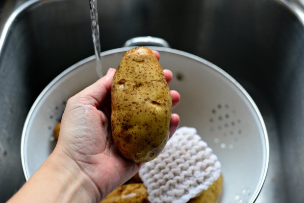 Creamy Mashed Potatoes Recipe l SimplyScratch.com (2)