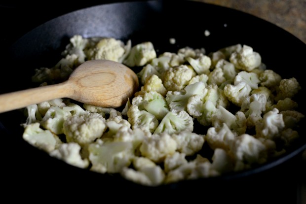 Skillet Parmesan Garlic Cauliflower l SimplyScratch.com (5)