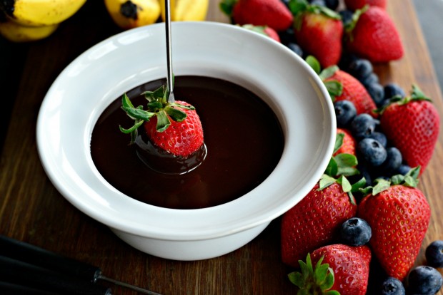 Chocolate Fondue l SimplyScratch.com (15)