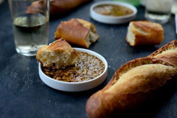 Toasted Garlic Olive Oil Bread Dip l SimplyScratch.com (18)