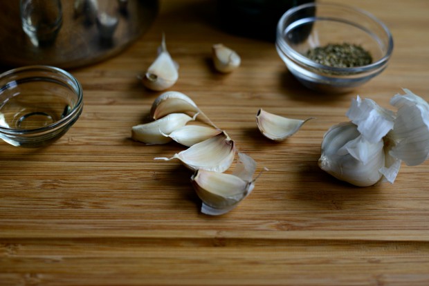 Toasted Garlic Olive Oil Bread Dip l SimplyScratch.com (2)