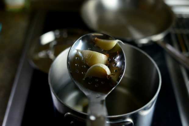 Toasted Garlic Olive Oil Bread Dip l SimplyScratch.com (7)