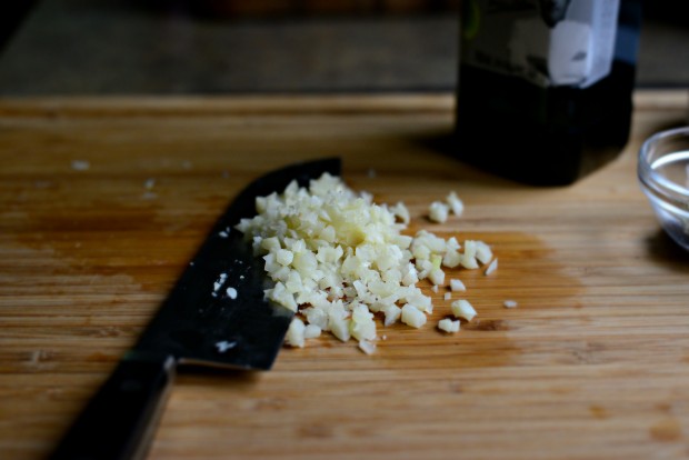 Toasted Garlic Olive Oil Bread Dip l SimplyScratch.com (9)