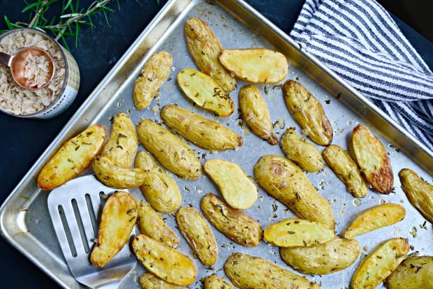 Roasted Rosemary + Smoked Salt Fingerlings l SimplyScratch.com (13)