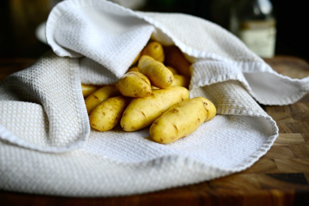 Roasted Rosemary + Smoked Salt Fingerlings l SimplyScratch.com (4)