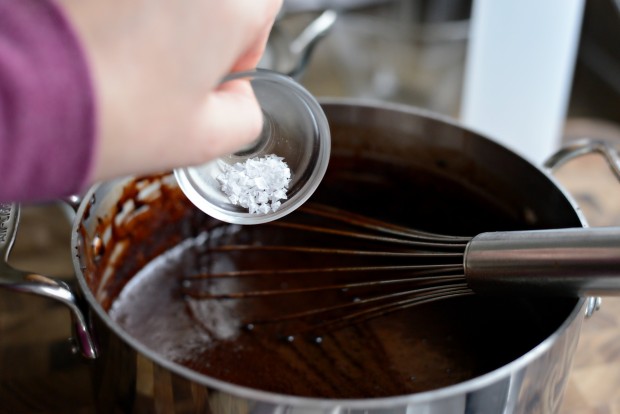 Homemade Chocolate Syrup l SimplyScratch.com