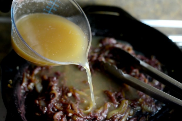 Bangers and Mash with Caramelized Onion Gravy (16)