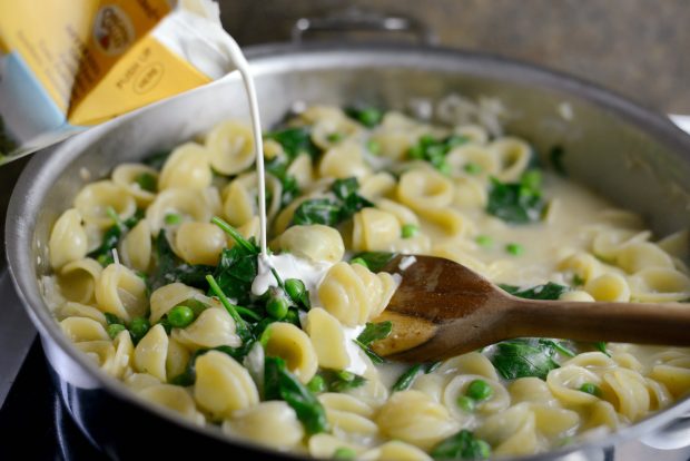 One-Pan Creamy Orecchiette Pasta l SimplyScratch (15)