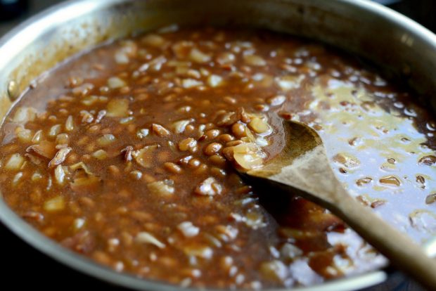 5-Ingredient Barbecue Bacon Baked Beans l SimplyScratch.com (13)